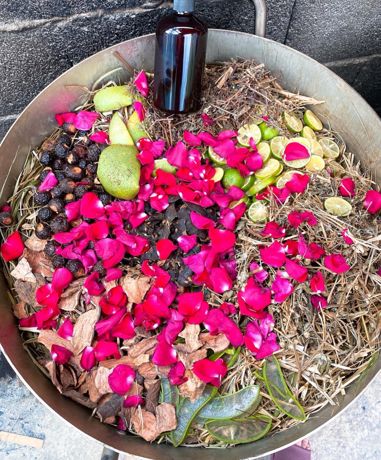 dầu gội thảo dược giúp tóc óng mượt